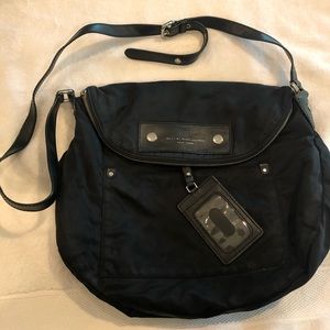 Marc Jacobs bag w/crossbody strap